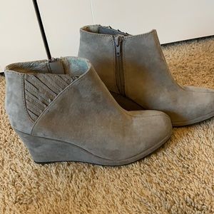 Rampage grey boots